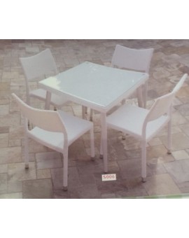 Set Completo Tavolo Quadrato 90x90 Completo Di 4 Sedie In Rattan Bianco